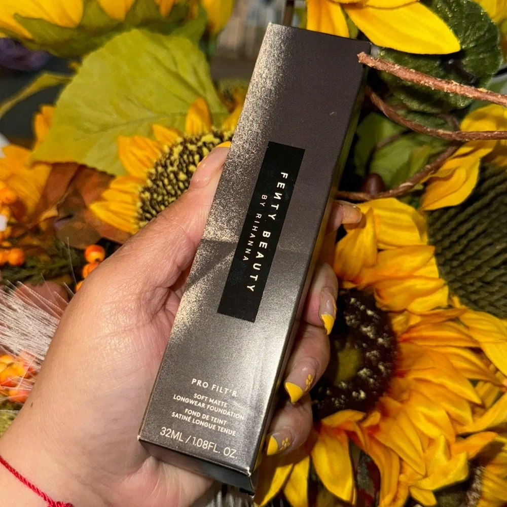 Fenty‎ Beauty Pro Filt’r Matte Longwear Foundation 230